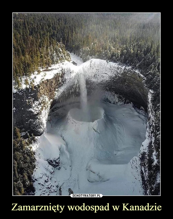 Zamarznięty wodospad w Kanadzie